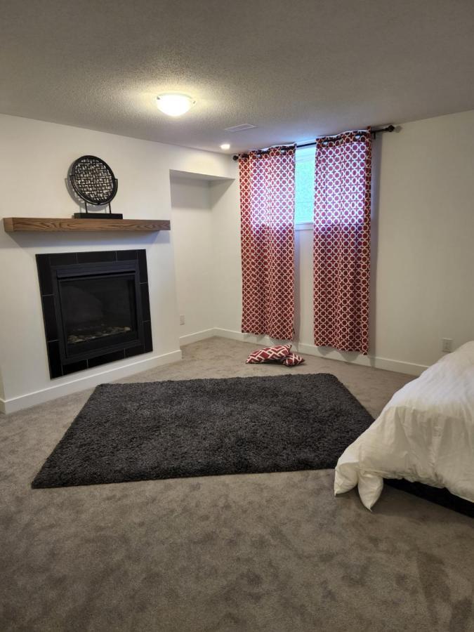 Place You Can Call Home !!! Near Ottawa Airport Bagian luar foto
