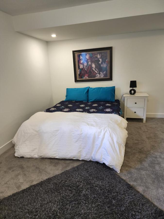 Place You Can Call Home !!! Near Ottawa Airport Bagian luar foto